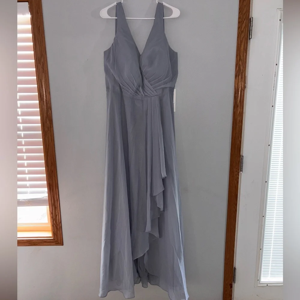 Sleeveless Light Gray V-Neck Chiffon Maxi Dress - Picture 1 of 3